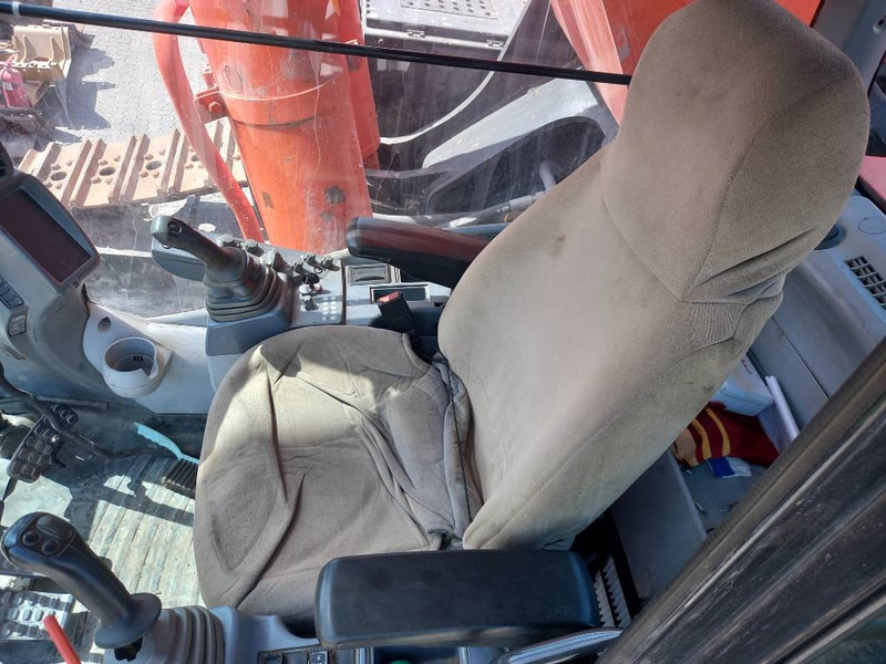 Escavadeira Hitachi ZX870LC H-5G (Abu Dhabi): foto 16 Escavadeira Hitachi ZX870LC H-5G (Abu Dhabi): foto 16