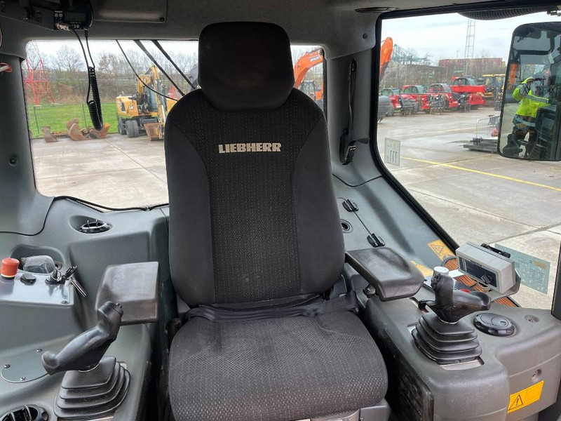 Buldôzer Liebherr PR 736 LGP: foto 15