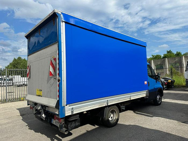 Iveco 35C16 - Furgão de toldo: foto 4 Iveco 35C16 - Furgão de toldo: foto 4