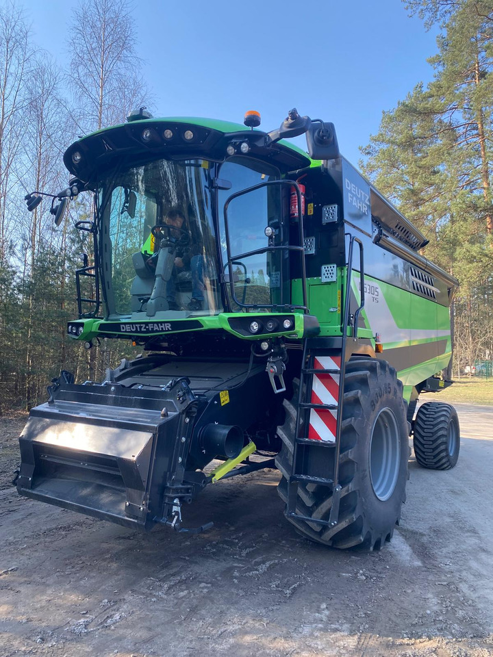 DEUTZ FAHR C6305 TS with DH630R NEW/UNUSED - Colheitadeira: foto 2 DEUTZ FAHR C6305 TS with DH630R NEW/UNUSED - Colheitadeira: foto 2