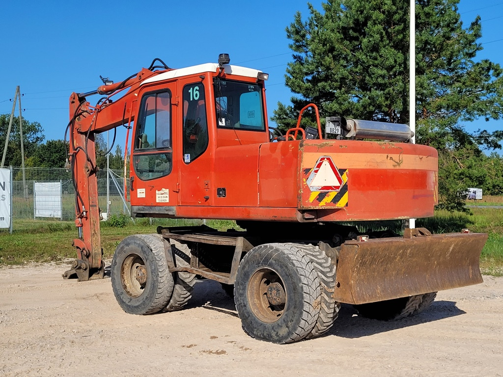 Escavadeira de rodas FURUKAWA W725 LS: foto 10