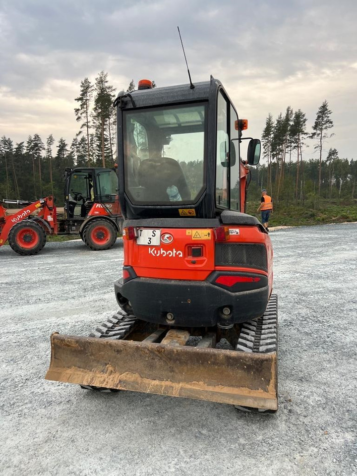 KUBOTA U27-4 - Mini escavadeira: foto 2 KUBOTA U27-4 - Mini escavadeira: foto 2