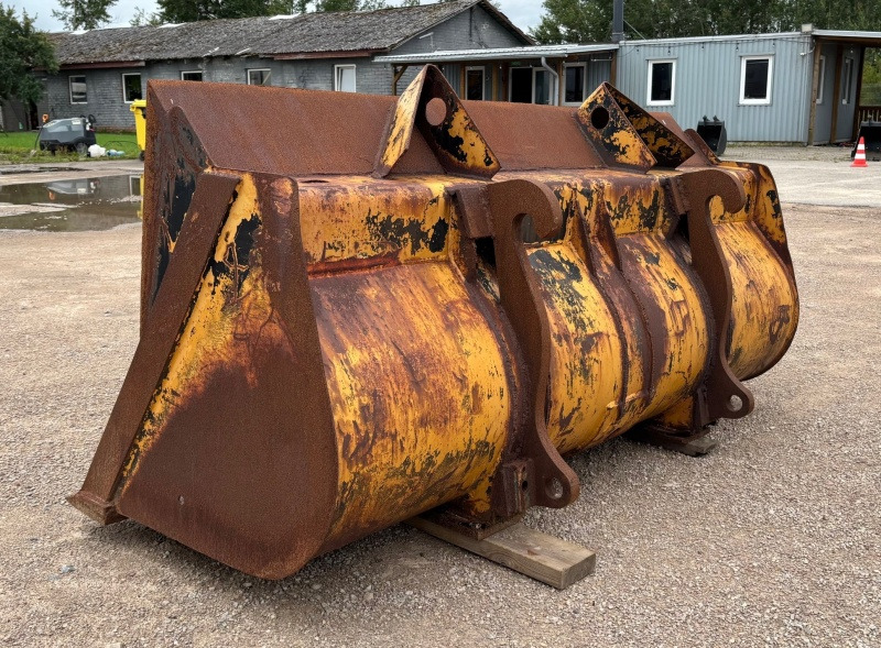 Volvo BM 2400mm - Balde para carregadeiras de Carregadeira de rodas: foto 5 Volvo BM 2400mm - Balde para carregadeiras de Carregadeira de rodas: foto 5