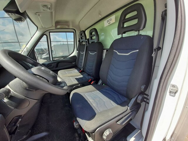 IVECO Daily 35C16H 3.0 KASTEN+LIFT+TEMPOMAT+DAB+KLIMA... - Furgão: foto 5 IVECO Daily 35C16H 3.0 KASTEN+LIFT+TEMPOMAT+DAB+KLIMA... - Furgão: foto 5