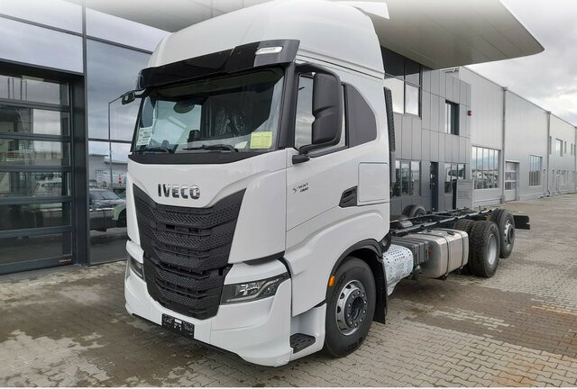 IVECO S-Way AS260S46Y/P-AERO+LIVING&COMFORT PACK... - Caminhão chassi: foto 1 IVECO S-Way AS260S46Y/P-AERO+LIVING&COMFORT PACK... - Caminhão chassi: foto 1