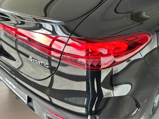 MERCEDES-BENZ EQE 350 4Matic AMG LINE+AC+ELECTRIC ART+ADVANCED... - Sedã: foto 4 MERCEDES-BENZ EQE 350 4Matic AMG LINE+AC+ELECTRIC ART+ADVANCED... - Sedã: foto 4