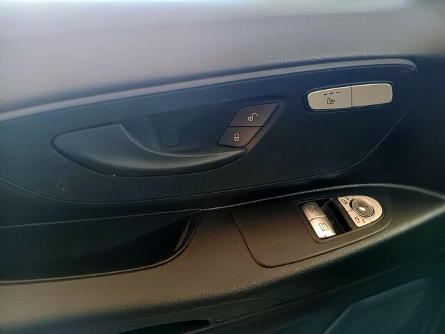 MERCEDES-BENZ Vito Kasten eVito 112 KA/FWD PARK+CLIMA... - Furgão compacto, Carrinha elétrica: foto 4 MERCEDES-BENZ Vito Kasten eVito 112 KA/FWD PARK+CLIMA... - Furgão compacto, Carrinha elétrica: foto 4