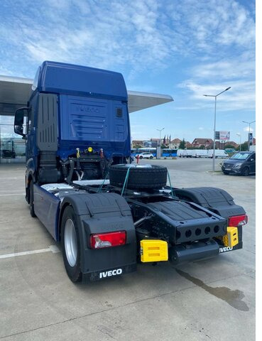 Locação de IVECO S-WAY-AS440S53T/FP LT Sattelzugmaschine+LIVING... IVECO S-WAY-AS440S53T/FP LT Sattelzugmaschine+LIVING...: foto 10