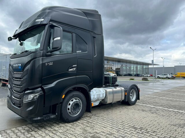 IVECO S-Way AS440S49T/P - AF4T COMFORT+AERO+ LED+NAVI... - Tractor: foto 2 IVECO S-Way AS440S49T/P - AF4T COMFORT+AERO+ LED+NAVI... - Tractor: foto 2