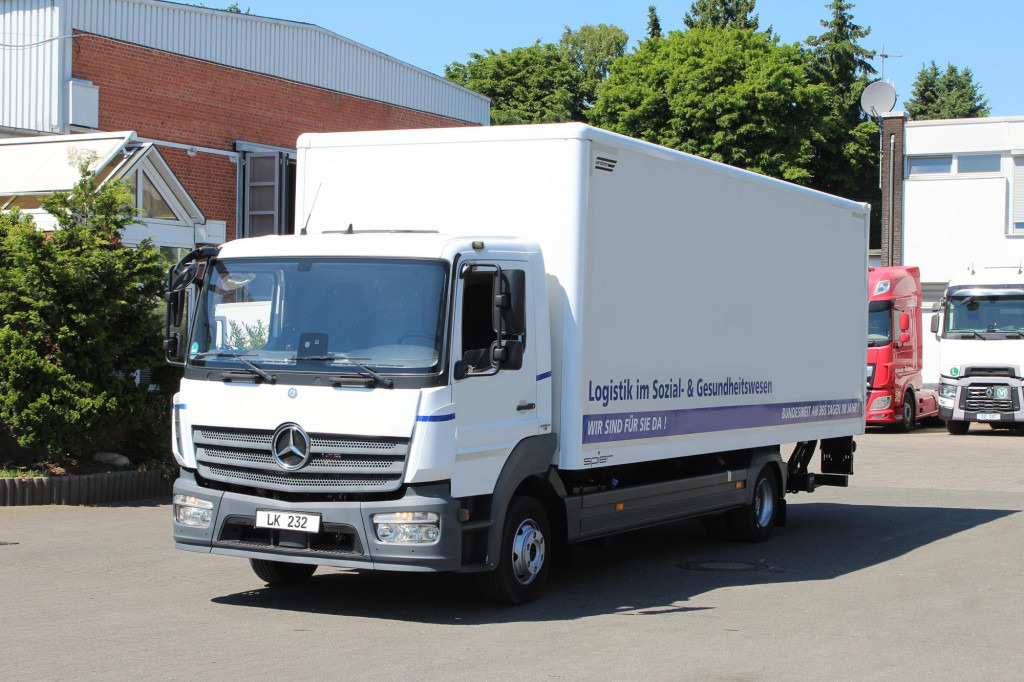 Mercedes-Benz Atego 1221 E6 Koffer Klima LDW Schalter LBW - Caminhão: foto 1 Mercedes-Benz Atego 1221 E6 Koffer Klima LDW Schalter LBW - Caminhão: foto 1