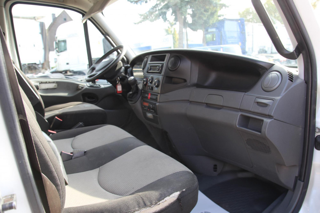 Iveco Daily 70-170 EEV VDT-170-F 20 m 2 Pers.Korb - Caminhão com plataforma aérea: foto 3 Iveco Daily 70-170 EEV VDT-170-F 20 m 2 Pers.Korb - Caminhão com plataforma aérea: foto 3