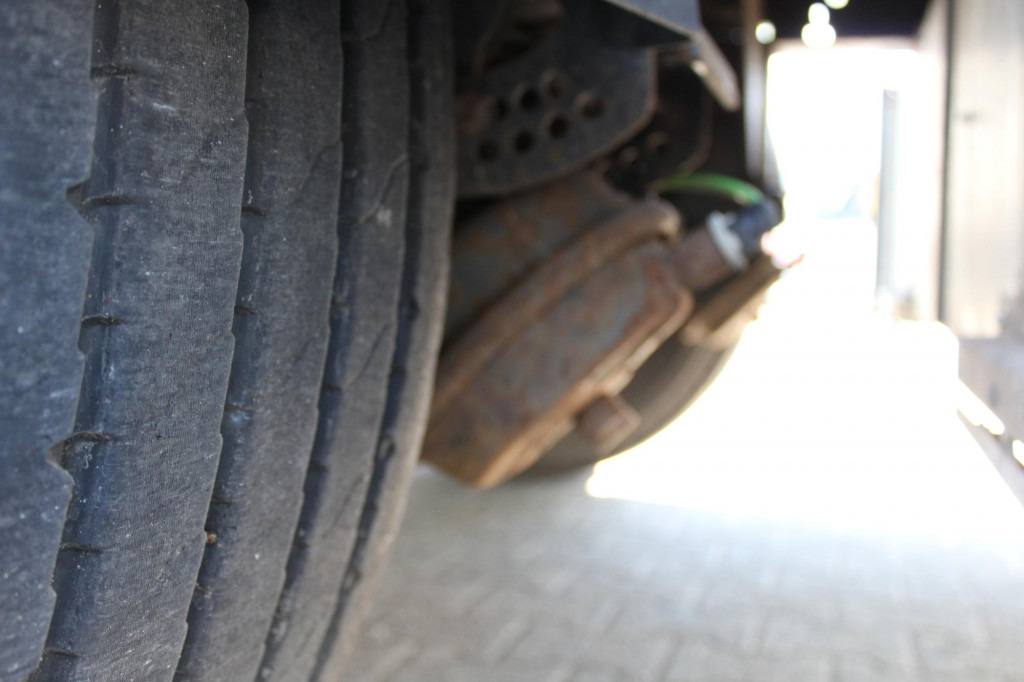 KOEGEL Standard Plane 2,75h Liftachse Edscha LBW! - Semi-reboque de lona: foto 5 KOEGEL Standard Plane 2,75h Liftachse Edscha LBW! - Semi-reboque de lona: foto 5