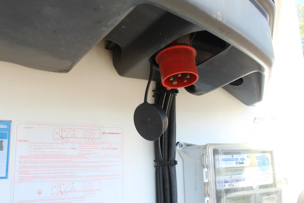 Lamberet CV 1550 Aluboden BPW TW FRC05.26 - Semireboque frigorífico: foto 5 Lamberet CV 1550 Aluboden BPW TW FRC05.26 - Semireboque frigorífico: foto 5
