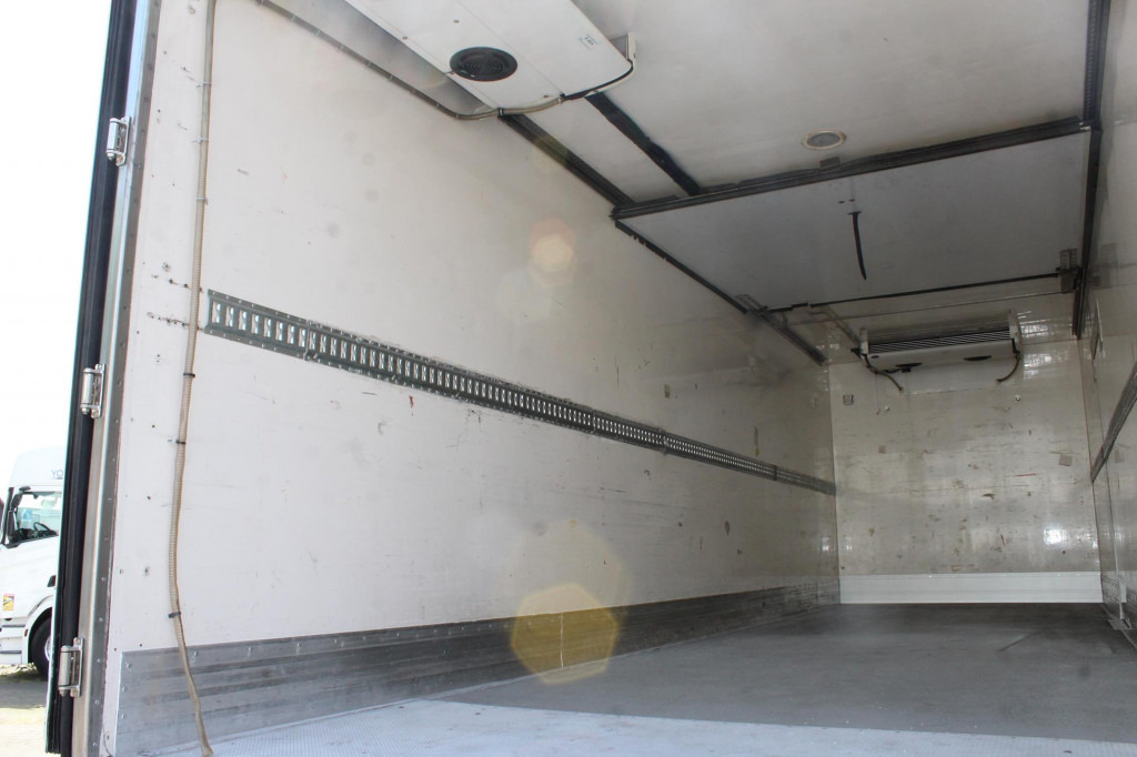 Mercedes-Benz Antos 1924 E6 CS 1150 Multi Bi-Temp LBW Seitentur - Caminhão frigorífico: foto 3 Mercedes-Benz Antos 1924 E6 CS 1150 Multi Bi-Temp LBW Seitentur - Caminhão frigorífico: foto 3