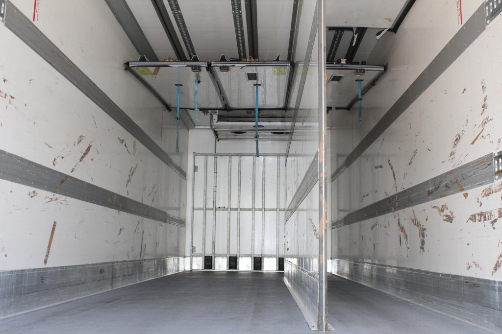 Mercedes-Benz Antos 2536 E6 CS 1250Mt Tri-temp LBW TW ATP - Caminhão frigorífico: foto 4 Mercedes-Benz Antos 2536 E6 CS 1250Mt Tri-temp LBW TW ATP - Caminhão frigorífico: foto 4