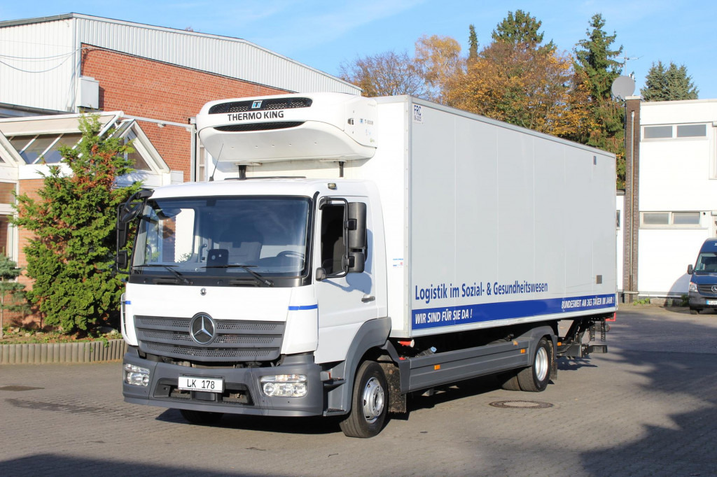 Mercedes-Benz Atego 1221 E6 TK T-800 R Strom Türen+LBW - Caminhão frigorífico: foto 1 Mercedes-Benz Atego 1221 E6 TK T-800 R Strom Türen+LBW - Caminhão frigorífico: foto 1