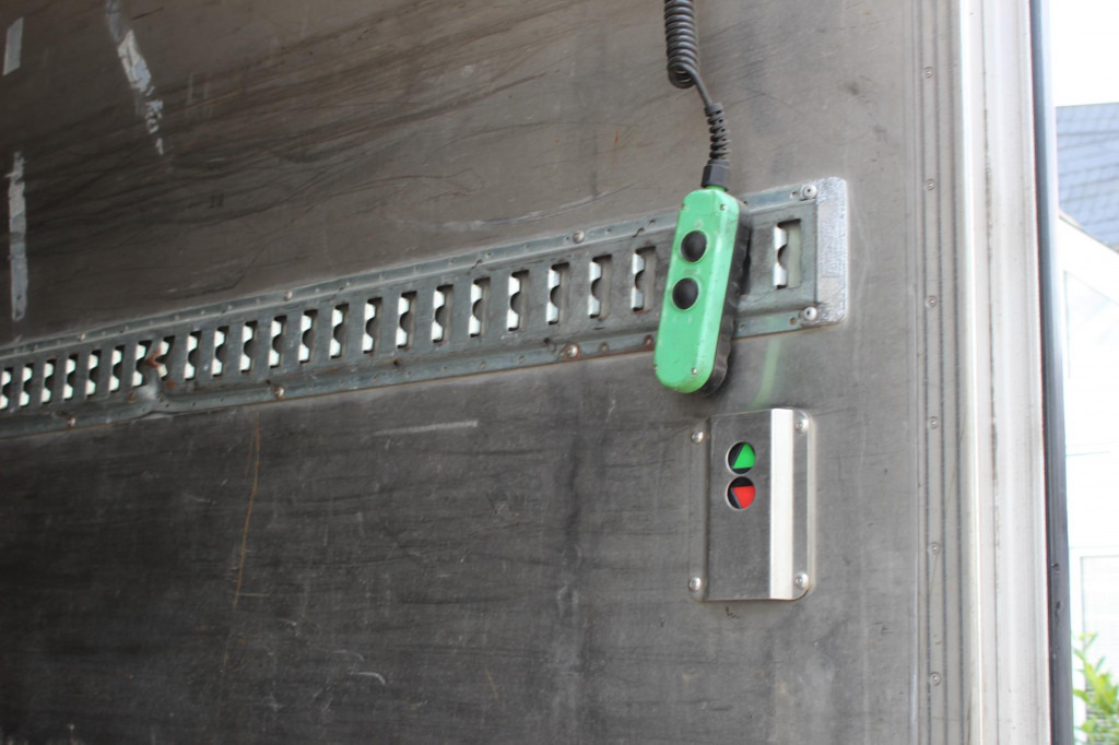 Renault D 320 Wide E6 CS 1150Mt. Bi-Temp. Tür+LBW Strom - Caminhão frigorífico: foto 4 Renault D 320 Wide E6 CS 1150Mt. Bi-Temp. Tür+LBW Strom - Caminhão frigorífico: foto 4