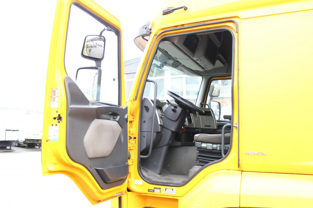 Renault Premium 380DXi BDF Schlafkabine LBW AHK 298 TKm - Caminhão chassi: foto 4 Renault Premium 380DXi BDF Schlafkabine LBW AHK 298 TKm - Caminhão chassi: foto 4