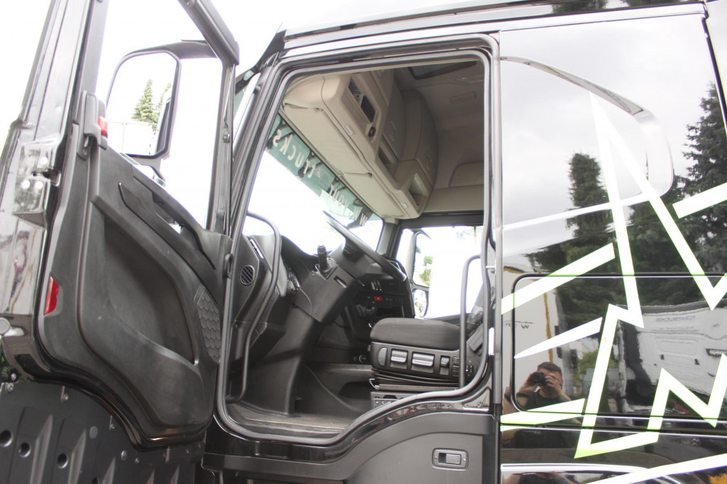 Iveco S-Way 480 Retarder Standklima 2Tanks Navi LED - Tractor: foto 5 Iveco S-Way 480 Retarder Standklima 2Tanks Navi LED - Tractor: foto 5