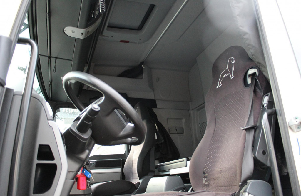 MAN TGX 18.480 E6 Retarder Kompressor Alufelgen Kühl - Tractor: foto 4 MAN TGX 18.480 E6 Retarder Kompressor Alufelgen Kühl - Tractor: foto 4