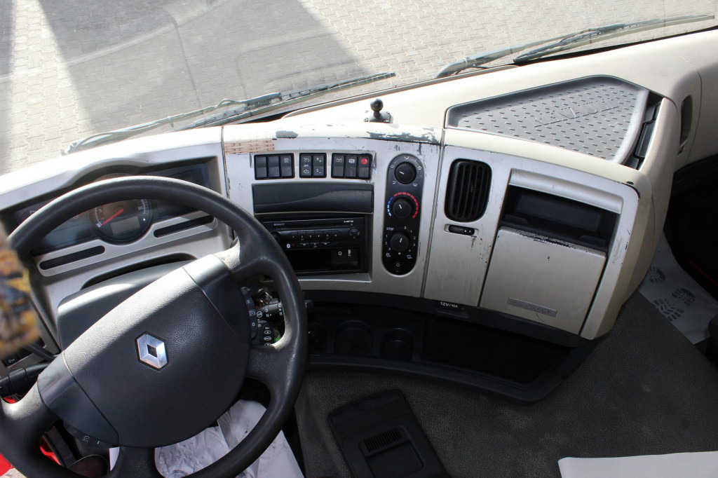 Renault Premium 460 EEV 2 Tanks 2 Liegen - Tractor: foto 4 Renault Premium 460 EEV 2 Tanks 2 Liegen - Tractor: foto 4
