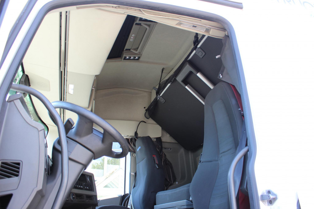 Volvo FH 460 E6 Globetrotter 2 Tanks i-Park Cool - Tractor: foto 3 Volvo FH 460 E6 Globetrotter 2 Tanks i-Park Cool - Tractor: foto 3