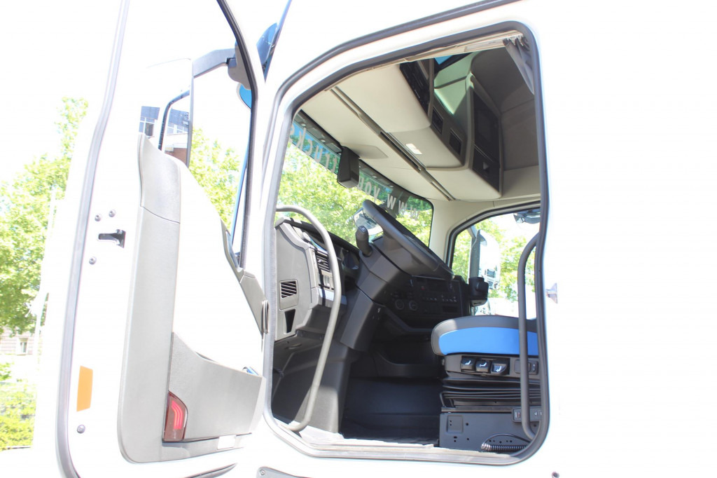 Volvo FH 500 Globe XL I-Park Cool Navi Miete-Rent! - Tractor: foto 2 Volvo FH 500 Globe XL I-Park Cool Navi Miete-Rent! - Tractor: foto 2