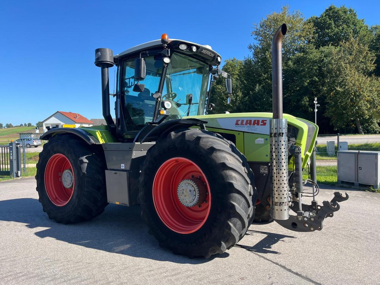 CLAAS Xerion 3800 Trac PTO mit GPS S3 mit Frontkraftheber und Heckzapfwelle, kommt vom Erstbesitzer, gepfl - Trator: foto 2 CLAAS Xerion 3800 Trac PTO mit GPS S3 mit Frontkraftheber und Heckzapfwelle, kommt vom Erstbesitzer, gepfl - Trator: foto 2