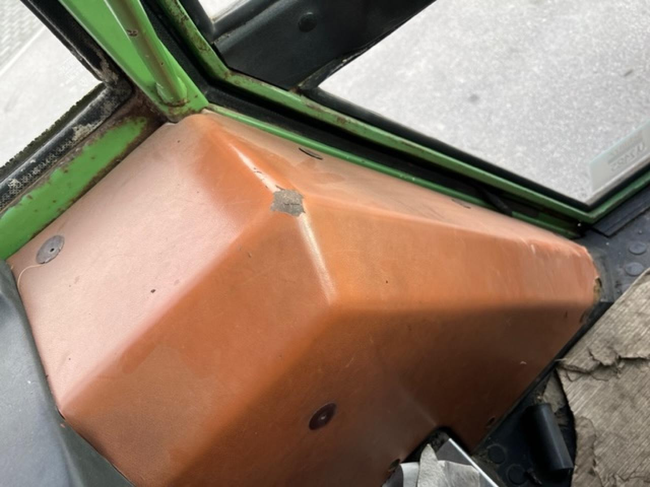 Trator Fendt Farmer 306 LS, ca. 9516 Bh, Baujahr 1982: foto 15