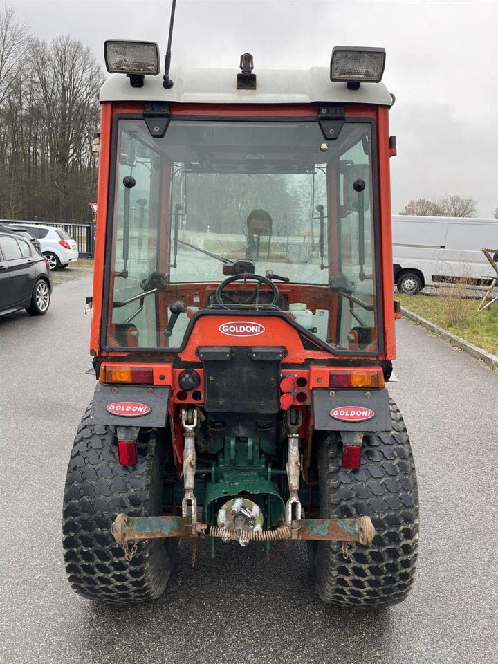 Goldoni IDEA 30HST Goldoni, Rasenmäher und Mulcher, Kabine, Frontkraftheber, Heckhubwerkanhängung - Trator: foto 4 Goldoni IDEA 30HST Goldoni, Rasenmäher und Mulcher, Kabine, Frontkraftheber, Heckhubwerkanhängung - Trator: foto 4