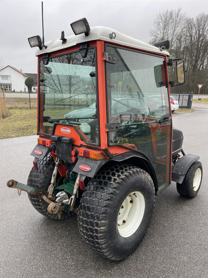 Goldoni IDEA 30HST Goldoni, Rasenmäher und Mulcher, Kabine, Frontkraftheber, Heckhubwerkanhängung - Trator: foto 5 Goldoni IDEA 30HST Goldoni, Rasenmäher und Mulcher, Kabine, Frontkraftheber, Heckhubwerkanhängung - Trator: foto 5