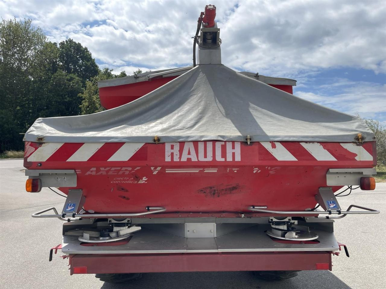 Rauch TWS 5000 Düngerwagen mit Deichsel-Lenkung und Streuer Axera H-EMC, gepflegter Zustand - Distribuidor de fertilizantes: foto 5 Rauch TWS 5000 Düngerwagen mit Deichsel-Lenkung und Streuer Axera H-EMC, gepflegter Zustand - Distribuidor de fertilizantes: foto 5