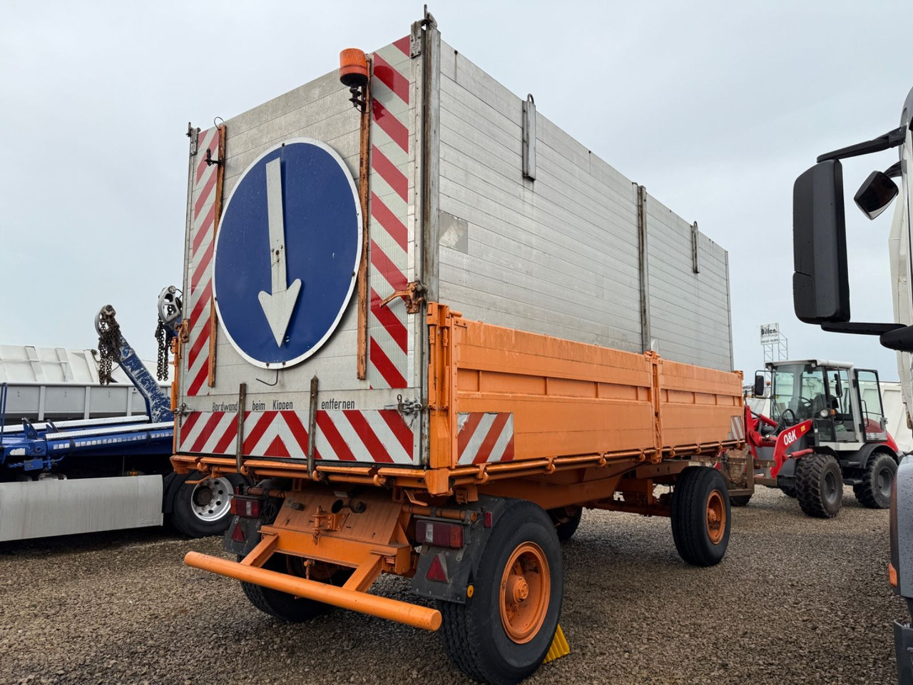 Kässbohrer 3 - Seiten Kipper Blattfederung + Zusatzaufbau - Reboque basculante: foto 3 Kässbohrer 3 - Seiten Kipper Blattfederung + Zusatzaufbau - Reboque basculante: foto 3