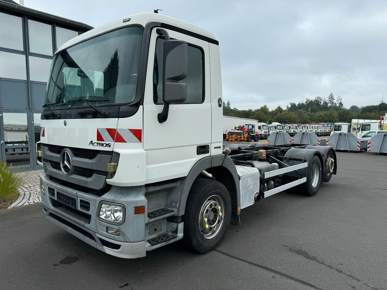 Mercedes-Benz Actros 2532 6x2 MP 3 Fahrgestell Mercedes-Benz Actros 2532 6x2 MP 3 Fahrgestell - Caminhão chassi: foto 1 Mercedes-Benz Actros 2532 6x2 MP 3 Fahrgestell Mercedes-Benz Actros 2532 6x2 MP 3 Fahrgestell - Caminhão chassi: foto 1