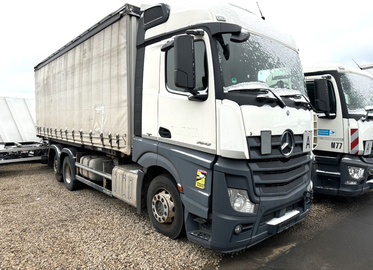 Mercedes-Benz Actros 2542 6x2 - Getriebeschaden- Mercedes-Benz Actros 2542 6x2 - Getriebeschaden- - Caminhão transportador de contêineres/ Caixa móvel: foto 1 Mercedes-Benz Actros 2542 6x2 - Getriebeschaden- Mercedes-Benz Actros 2542 6x2 - Getriebeschaden- - Caminhão transportador de contêineres/ Caixa móvel: foto 1