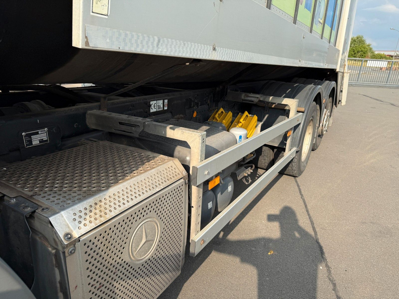 Caminhão de lixo Mercedes-Benz Actros MP3 2532 6x2 Faun Rotorpress 521: foto 11