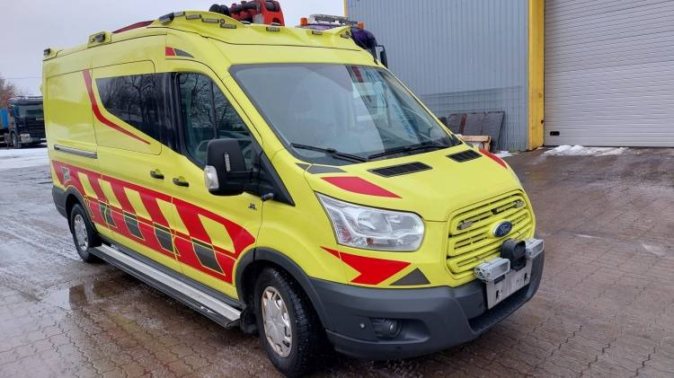 FORD TRANSIT 2,0TDI AMBULANCE KLIMA 1.2018 EURO 6, 3 UNITS  - Ambulância: foto 4 FORD TRANSIT 2,0TDI AMBULANCE KLIMA 1.2018 EURO 6, 3 UNITS  - Ambulância: foto 4