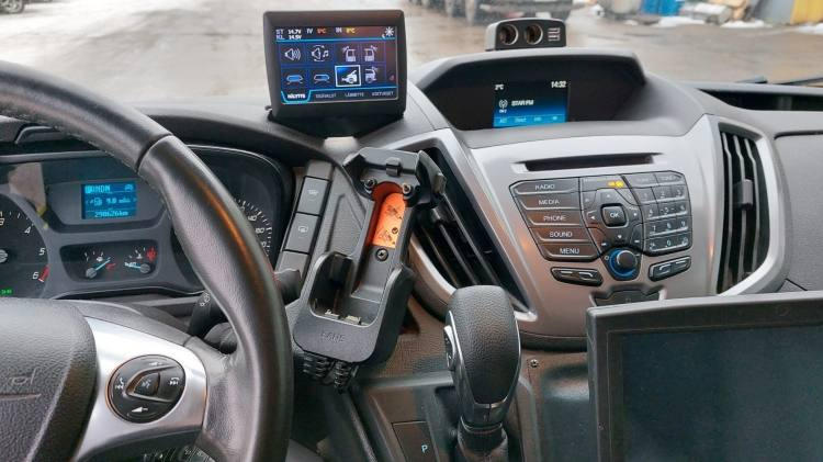 FORD TRANSIT 2,0TDI AMBULANCE KLIMA 12.2018 EURO 6, 3 UNITS  - Ambulância: foto 4 FORD TRANSIT 2,0TDI AMBULANCE KLIMA 12.2018 EURO 6, 3 UNITS  - Ambulância: foto 4