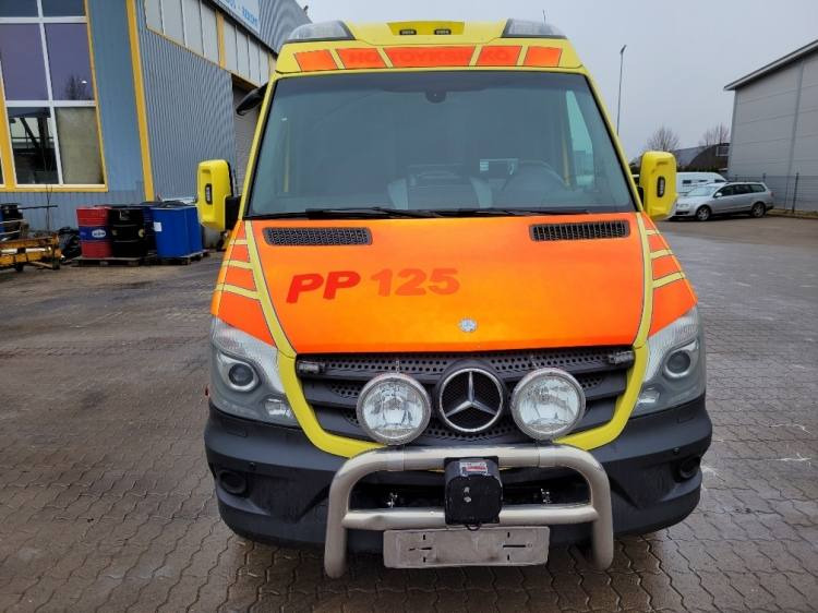 MERCEDES – BENZ SPRINTER 2.2D AMBULANCE (PROFILE) KLIMA 11.2014 EURO 5 - Ambulância: foto 2 MERCEDES – BENZ SPRINTER 2.2D AMBULANCE (PROFILE) KLIMA 11.2014 EURO 5 - Ambulância: foto 2