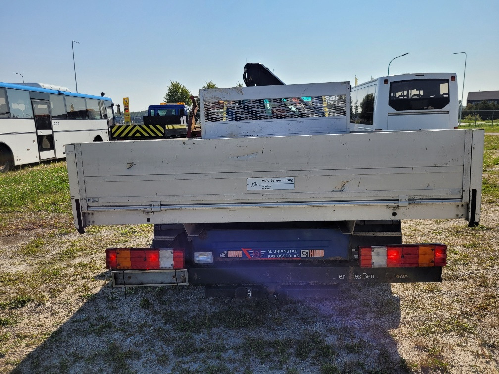 MERCEDES – BENZ SPRINTER 616CDI HIAB 027-2 Crane 10.2004 - Furgão caixa aberta: foto 5 MERCEDES – BENZ SPRINTER 616CDI HIAB 027-2 Crane 10.2004 - Furgão caixa aberta: foto 5
