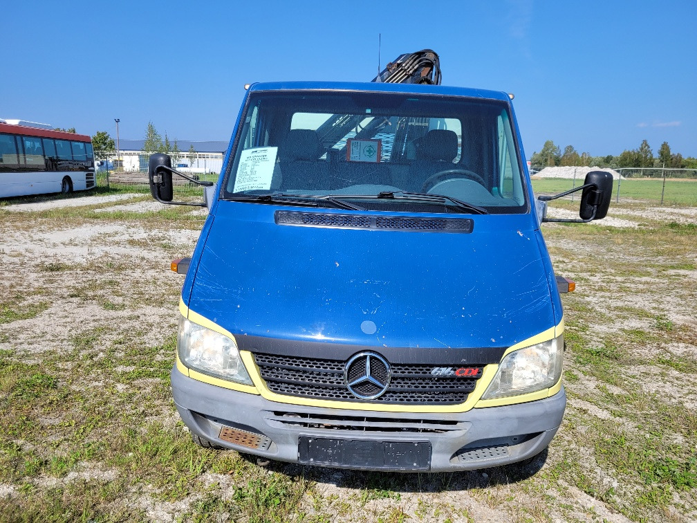 MERCEDES – BENZ SPRINTER 616CDI HIAB 027-2 Crane 10.2004 - Furgão caixa aberta: foto 3 MERCEDES – BENZ SPRINTER 616CDI HIAB 027-2 Crane 10.2004 - Furgão caixa aberta: foto 3