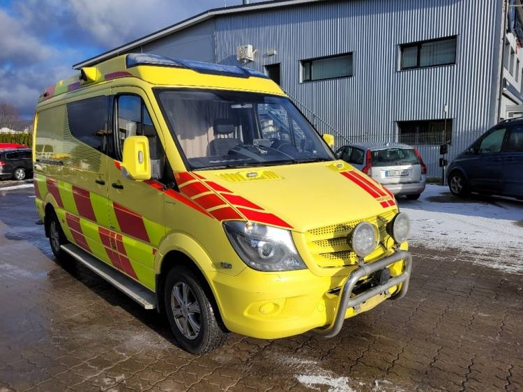 MERCEDES – BENZ SPRINTER AMBULANCE (PROFILE) KLIMA 2.2016 EURO 6 - Ambulância: foto 1 MERCEDES – BENZ SPRINTER AMBULANCE (PROFILE) KLIMA 2.2016 EURO 6 - Ambulância: foto 1
