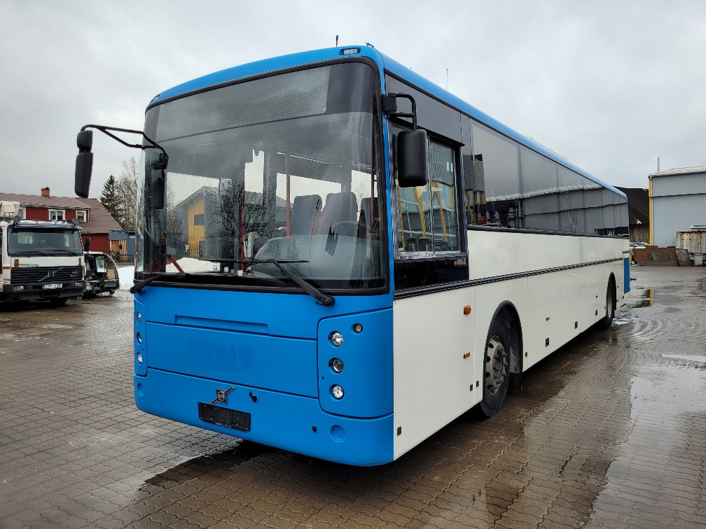 VOLVO B9R VEST CONTRAST, KLIIMA, 10.2012, EURO 5, HANDICAP LIFT, 51 seats, 12,8m - Ônibus suburbano: foto 2 VOLVO B9R VEST CONTRAST, KLIIMA, 10.2012, EURO 5, HANDICAP LIFT, 51 seats, 12,8m - Ônibus suburbano: foto 2