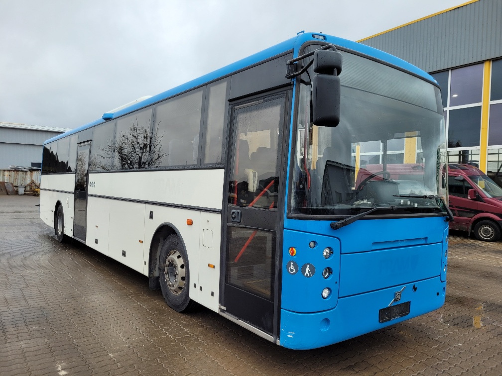 VOLVO B9R VEST CONTRAST, KLIIMA, 10.2012, EURO 5, HANDICAP LIFT, 51 seats, 12,8m - Ônibus suburbano: foto 1 VOLVO B9R VEST CONTRAST, KLIIMA, 10.2012, EURO 5, HANDICAP LIFT, 51 seats, 12,8m - Ônibus suburbano: foto 1