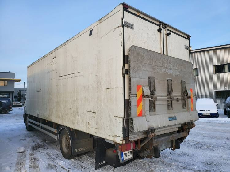 VOLVO FL 250 FOR SPAREPARTS - Caminhão frigorífico: foto 4 VOLVO FL 250 FOR SPAREPARTS - Caminhão frigorífico: foto 4