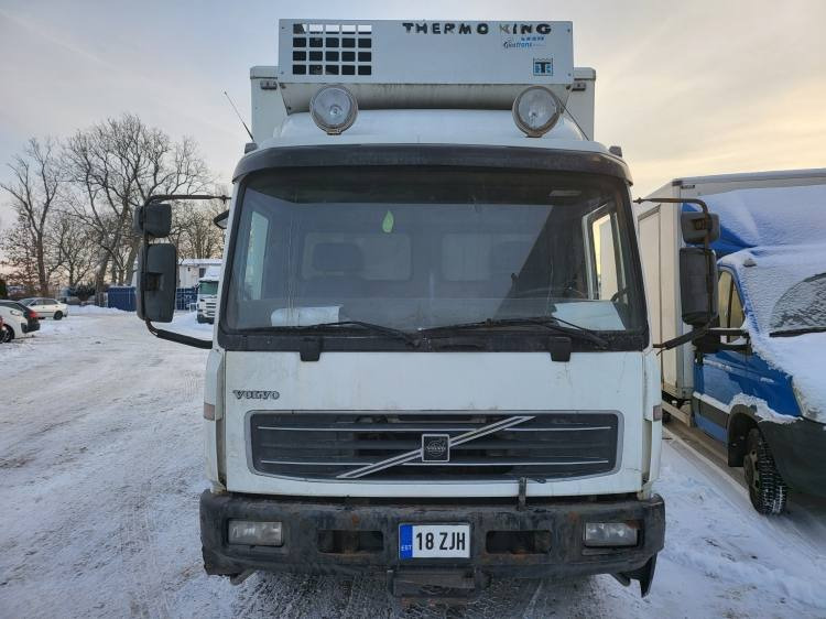 VOLVO FL 250 FOR SPAREPARTS - Caminhão frigorífico: foto 2 VOLVO FL 250 FOR SPAREPARTS - Caminhão frigorífico: foto 2