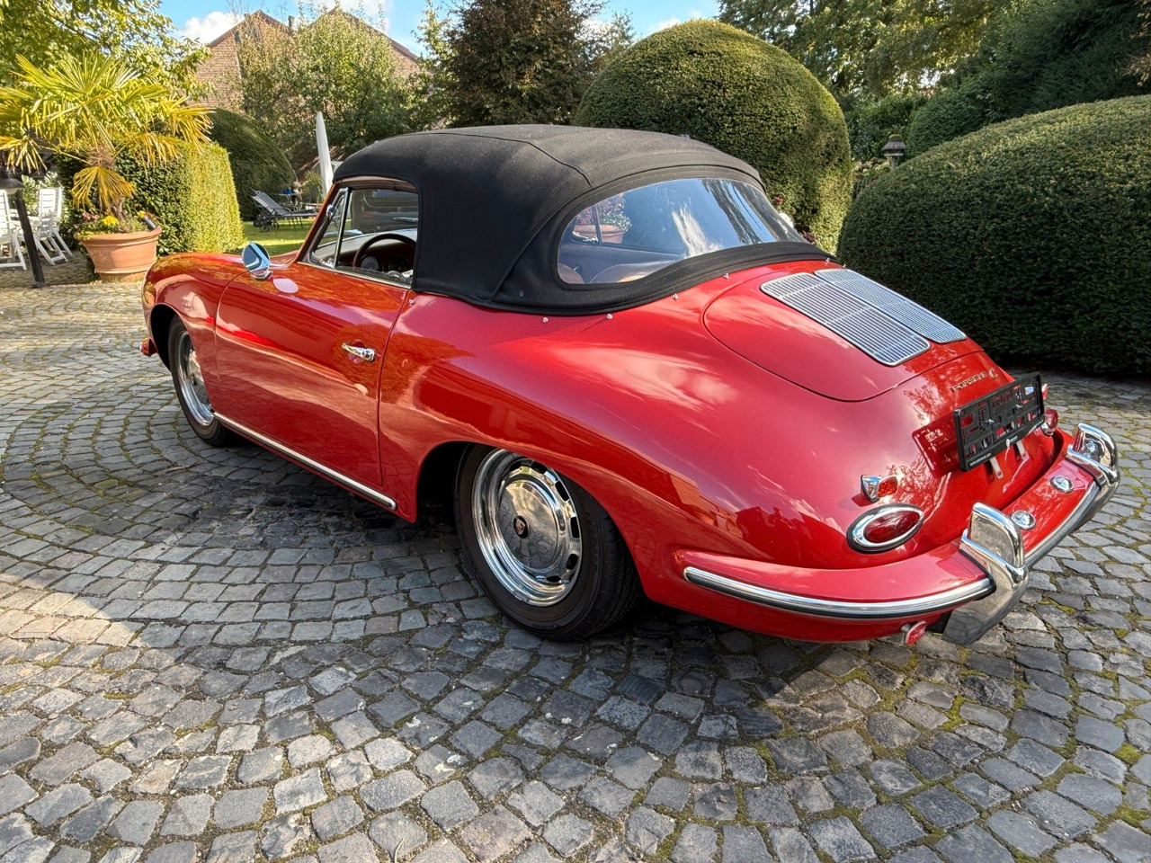 Porsche 356 C / 1600 C Reutter Cabrio Porsche 356 C / 1600 C Reutter Cabrio - Automóvel: foto 4 Porsche 356 C / 1600 C Reutter Cabrio Porsche 356 C / 1600 C Reutter Cabrio - Automóvel: foto 4