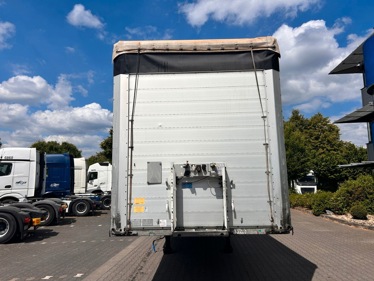 Schmitz Cargobull SCS 24/L- 13.62 E DB, zur Miete verfügbar - Semi-reboque de lona: foto 2 Schmitz Cargobull SCS 24/L- 13.62 E DB, zur Miete verfügbar - Semi-reboque de lona: foto 2