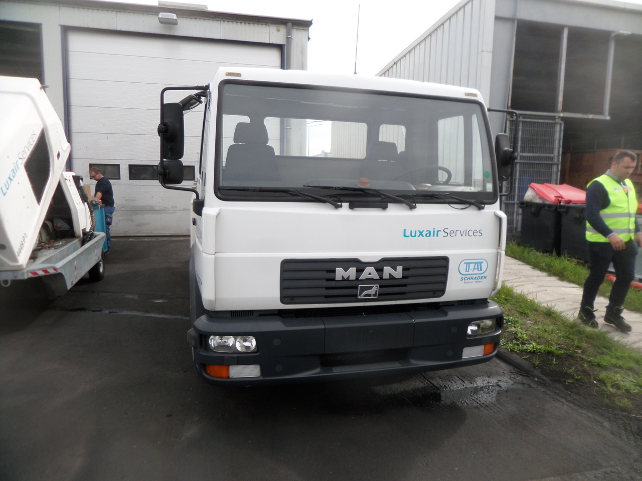 Schrader Water truck WSU 3000 MAN - Equipamento aeroportuário: foto 3 Schrader Water truck WSU 3000 MAN - Equipamento aeroportuário: foto 3