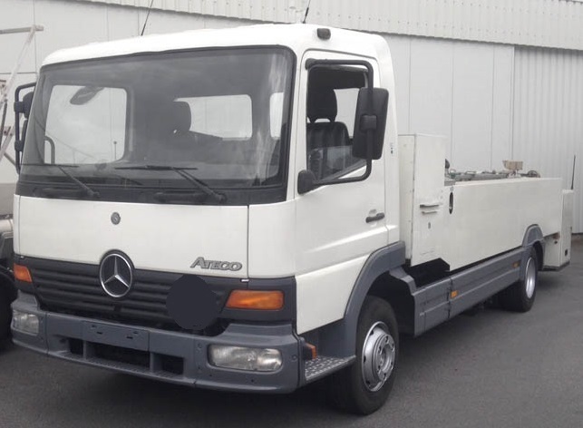 TA Schrader Water Truck Mercedes E 2120-2 - Equipamento aeroportuário: foto 1 TA Schrader Water Truck Mercedes E 2120-2 - Equipamento aeroportuário: foto 1